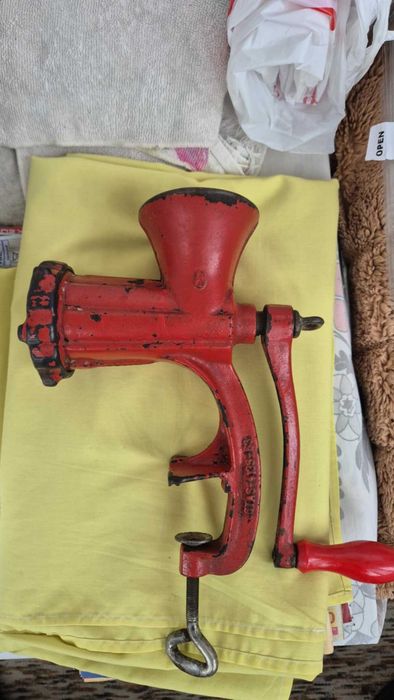 Соц месомелачка - червена