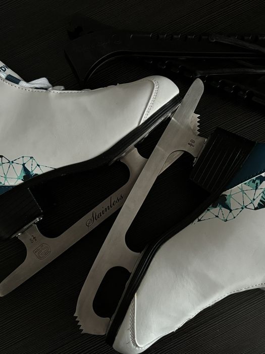 Женские коньки 36 размера