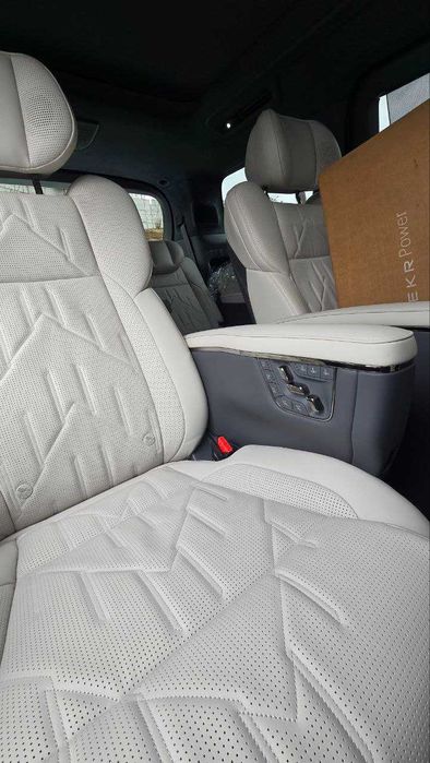 ZEEKR 009 miniven KIA, Voyah, BYD o'rniga