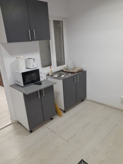 Închiriez in regim hotelier apartament 250 lei