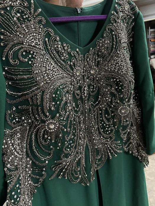 Вечерние платья.