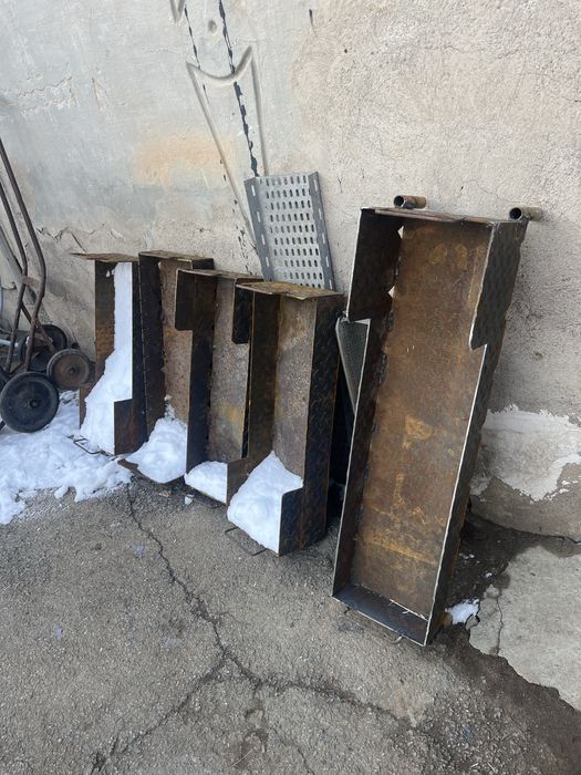 Мангал.         .