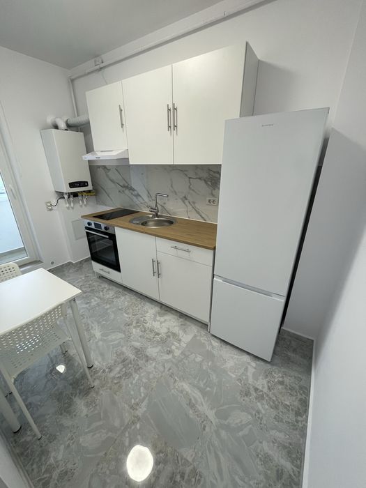 Garsoniera in bloc nou