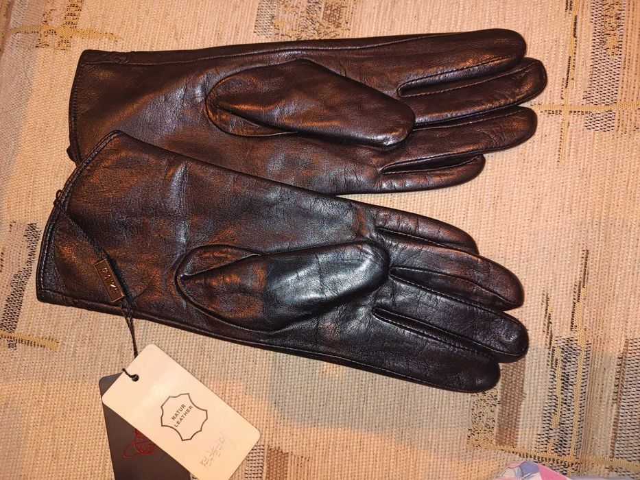 Продам кожаные перчатки S