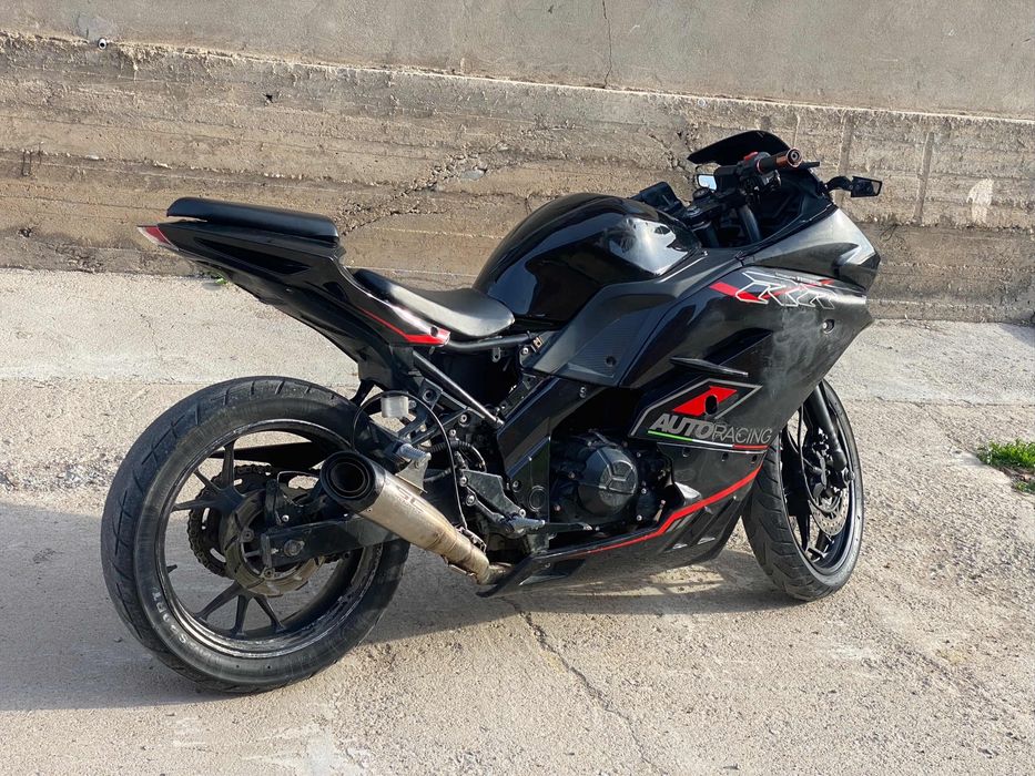 Мотоцикл спортбайк