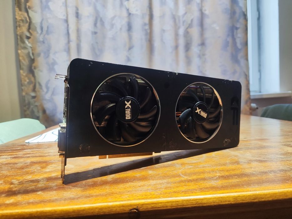 Видокарта R9 280x
