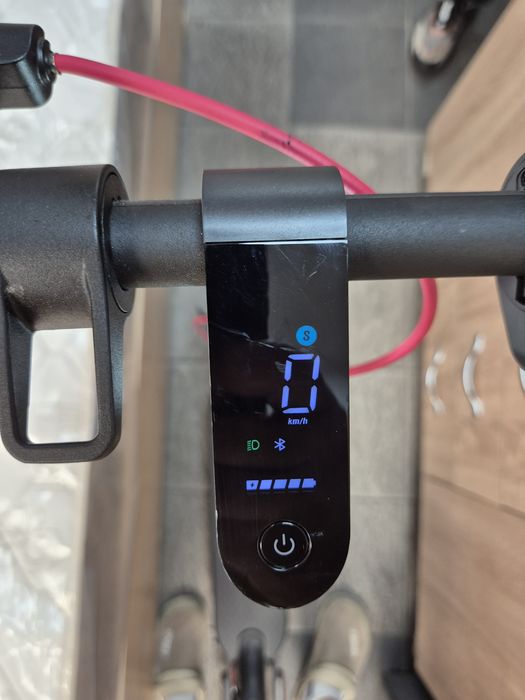 Trotineta Xiaomi 3 Lite nouă ofertă