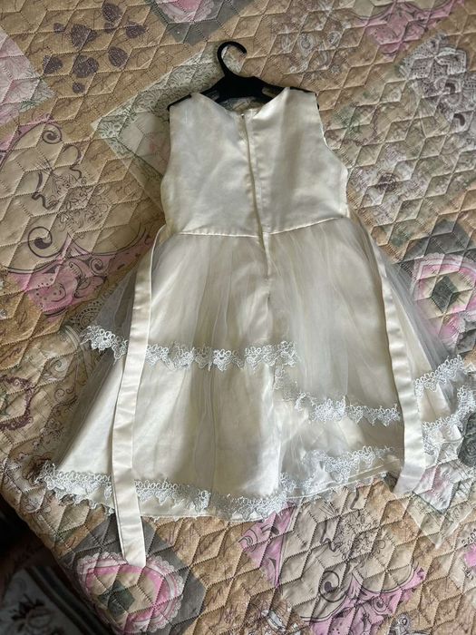 Детски Роклички  за официални поводи.