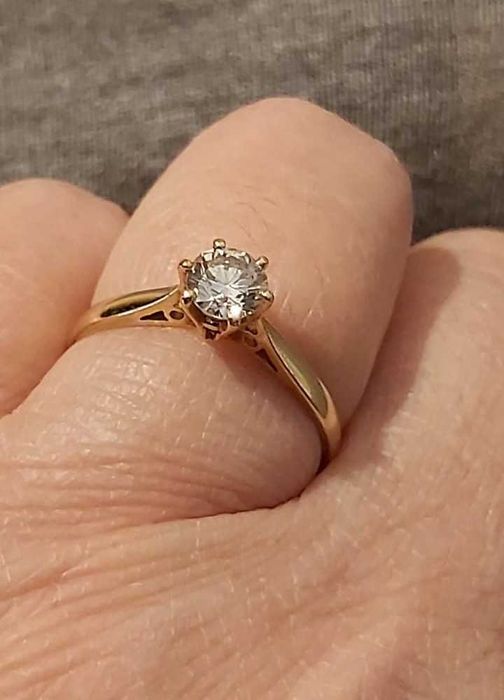Inel logodna aur 18 carate, cu diamant 0,50 carate model vintage.