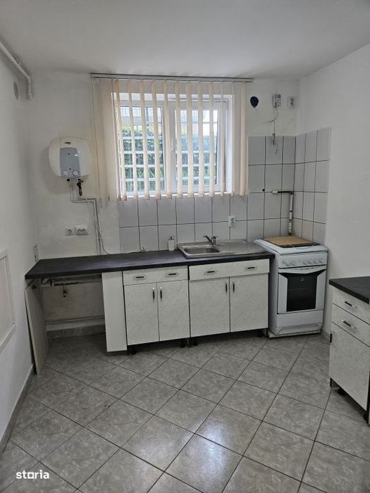 Apartament spatios, zona Hotel Napoca, pentru birou!
