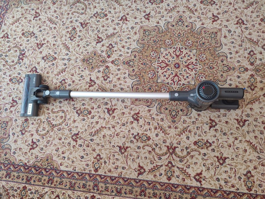 Беспроводной вертикальный пылесос