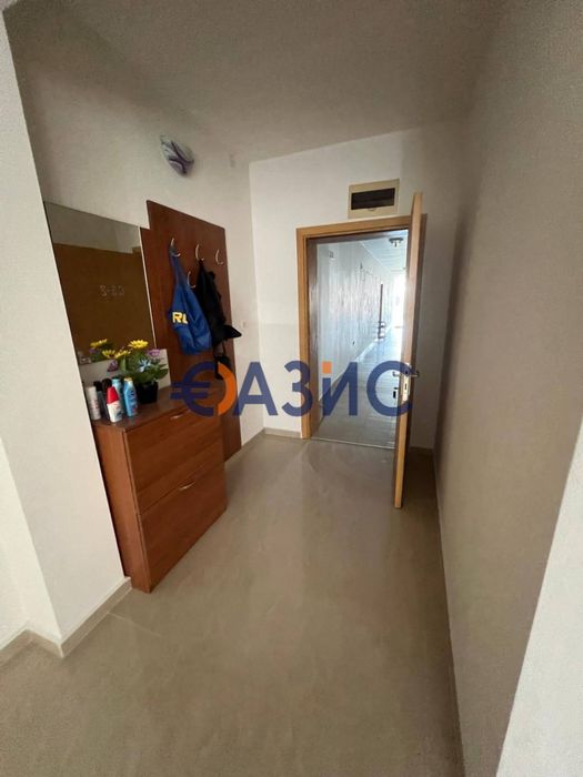 Продава се Четиристаен апартамент в Бургас, Център - 250 кв.м за 459 €/кв.м - Снимка #3