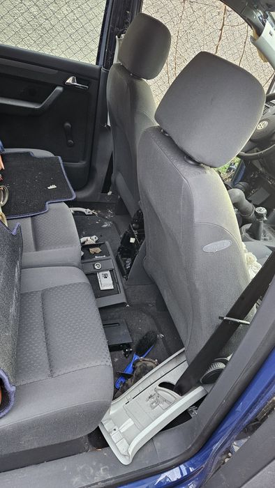 Usa touran dreapta fata spate stanga spate negru albastru