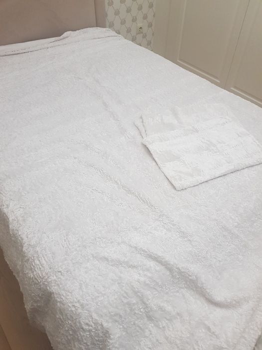 Продам покрывала на кровать