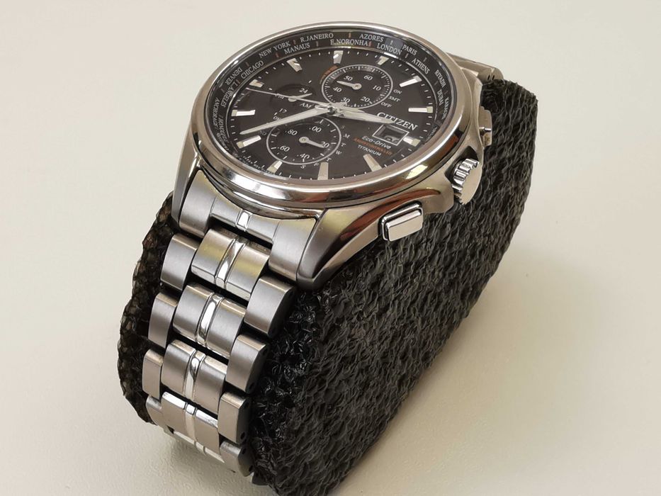 Citizen Eco-Drive Radio Controlled Titanium AT8130-56E мъжки часовник със соларно захранване, сапфир кристал и изработен от титан