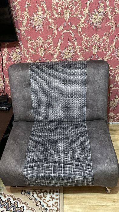 Продам диван и два кресла