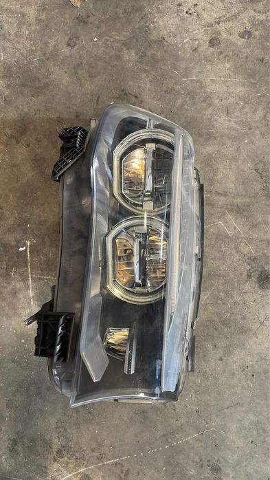 Десен фар БМВ Х5/ Х6, Ф15/ Ф16 (adaptive led bmw f15)