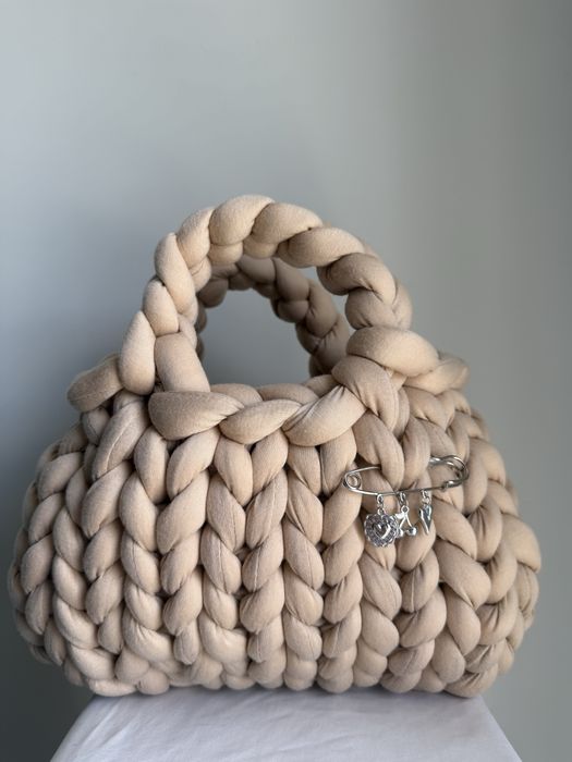 Чанта- ръчно плетена текстилна, пефректна за всеки повод и подарък