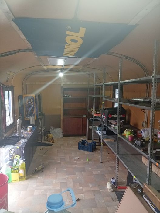 Продавам фургон 18 кв м със соларна система  и климатик  5000евро