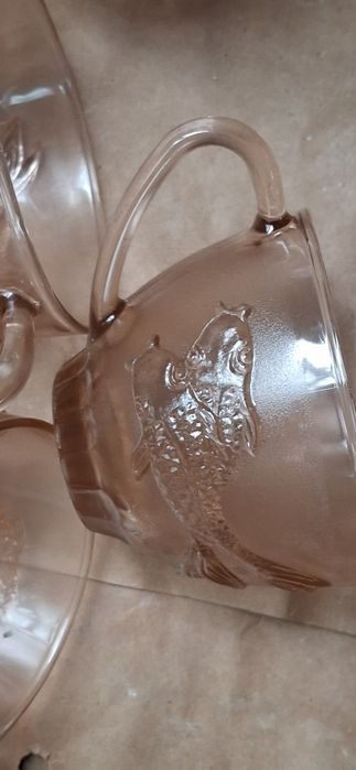 Всичко в розово стъкло