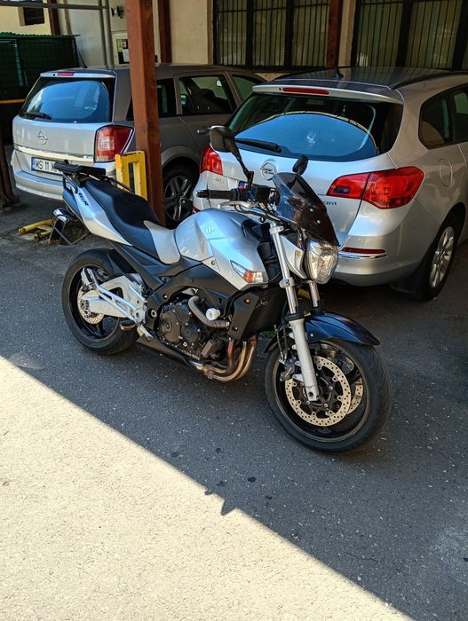 Vand suzuki GSX 600 sau schimb