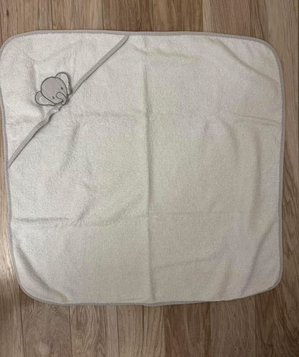 Set 2 prosoape cu capison bebelusi (Zara si English Home)