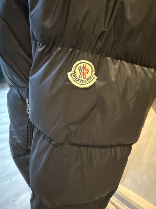 Geaca Moncler blana naturala