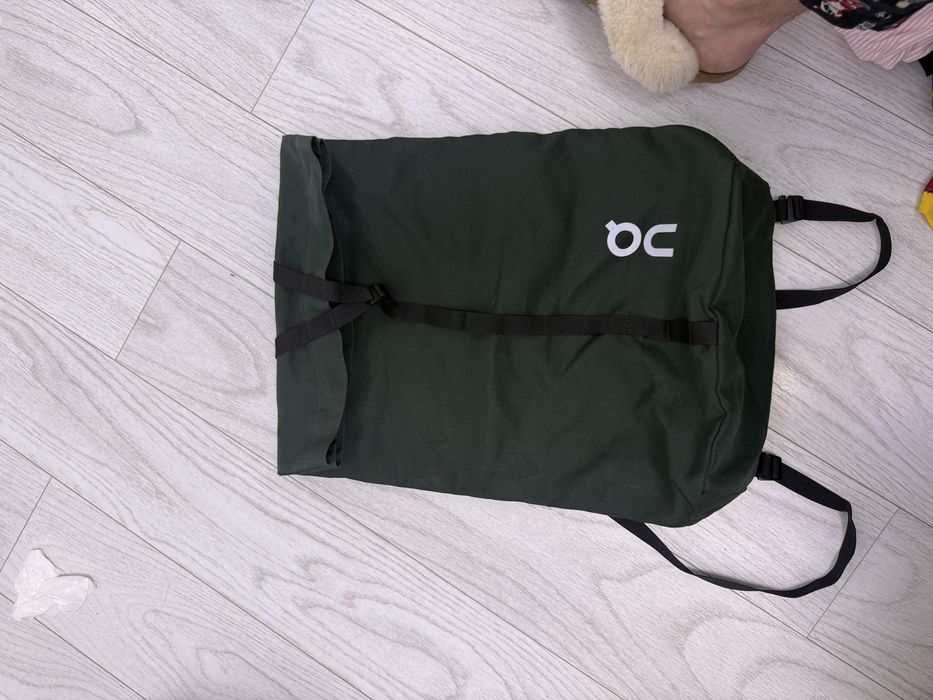 Se vand ghiozdane on claud si fjallraven