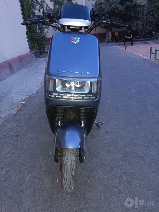 XUNJIE скутер продаётся.