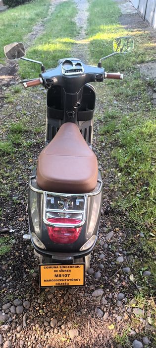 Piaggio Vespa 49cc 2timpi 5200km 2009