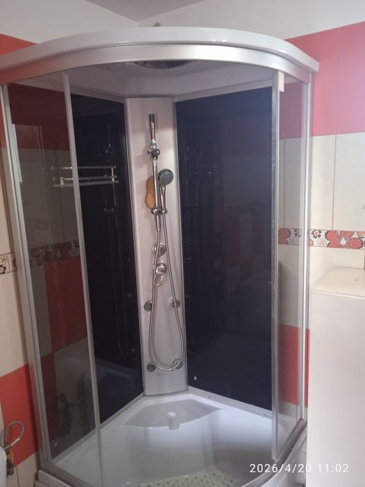 Cabină de dus cu hidromasaj