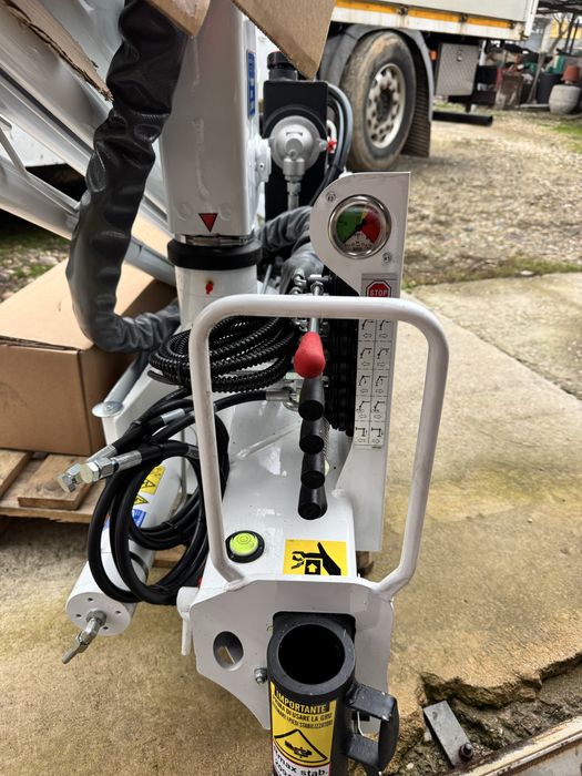 Кран за камионче bonfiglioli p3500 l3