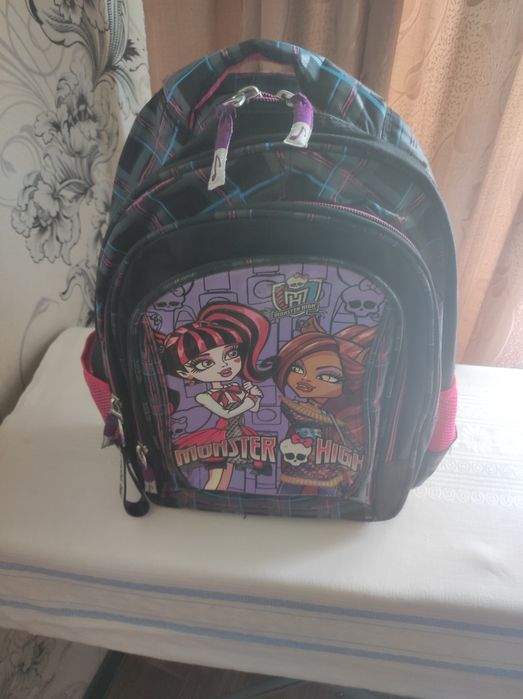 Продам рюкзак школьный