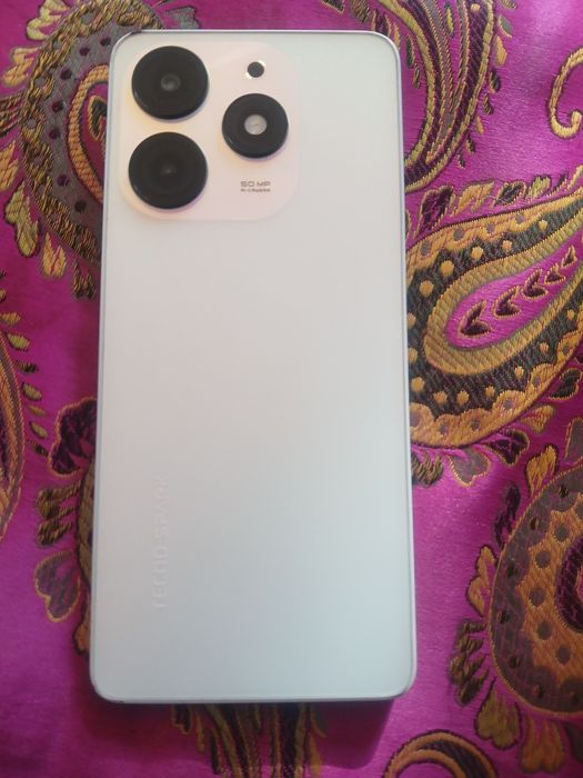 Тесно спарк 10 про 10 кун кафолати билан ишлаши жуда зур