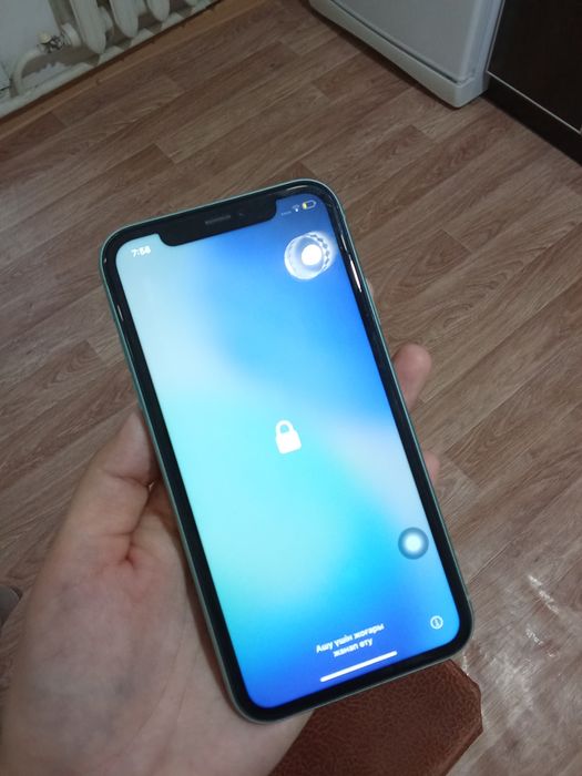 Iphone 11, 64гб, стоит блокировка акивации , мб назапчасти