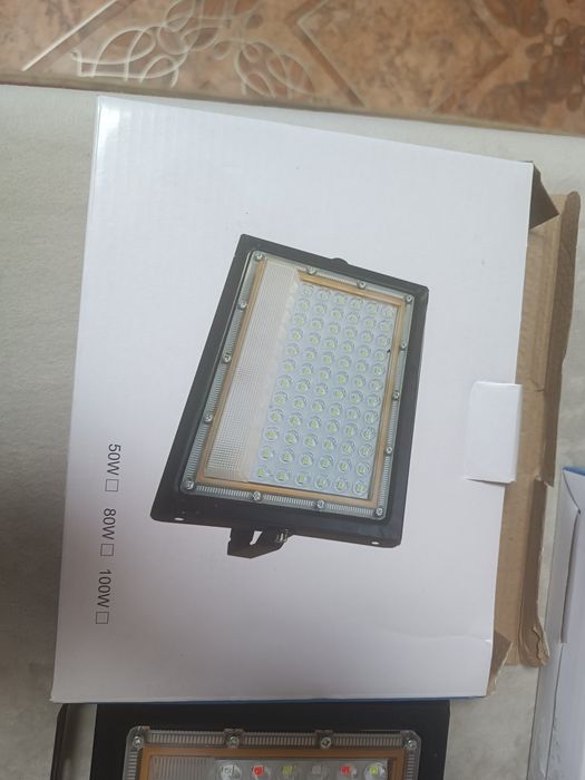 Продам новые фонари
