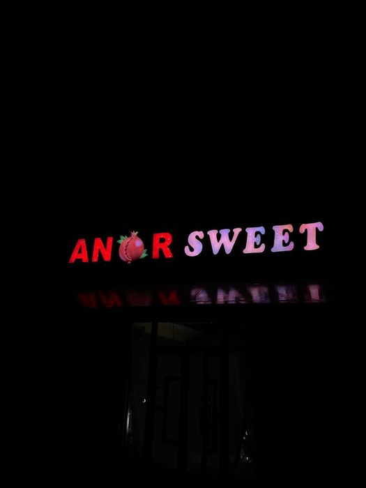 Tashqi reklama, bukva, banner.