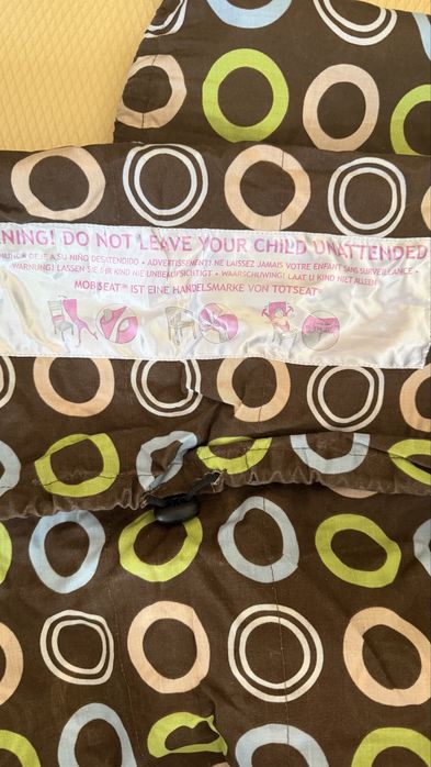 Suport portabil pentru scaun bebe Totseat – compact și practic