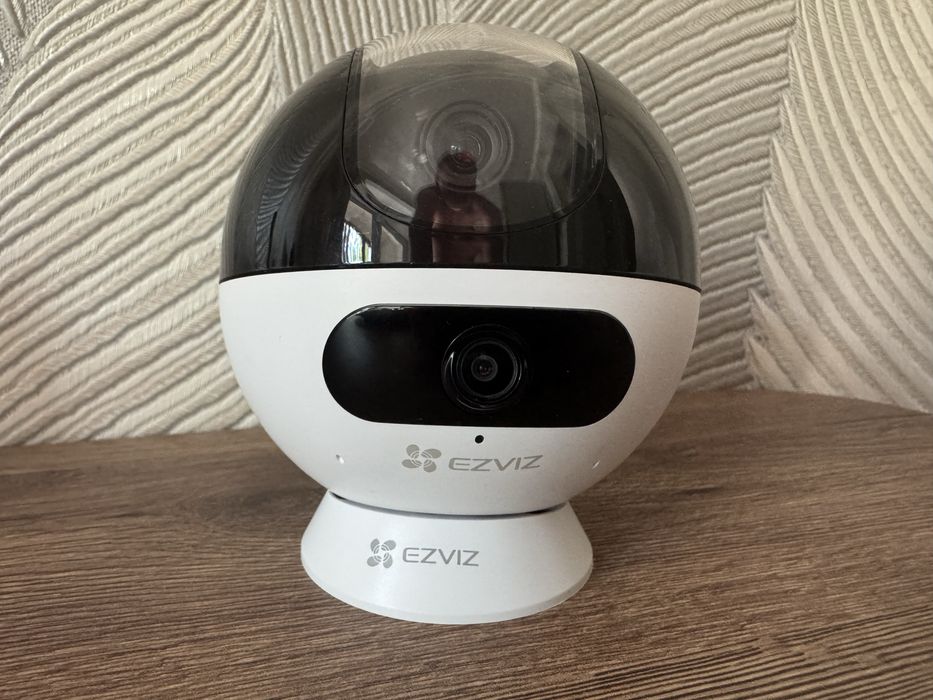 IP-камера EZVIZ C7 (CS-C7, 4MP, Wi-Fi)