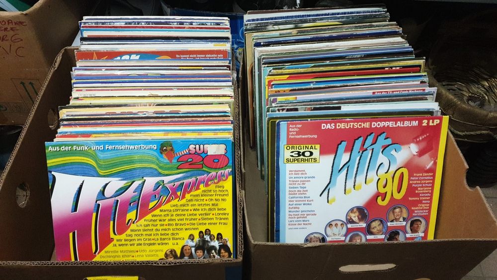 Lot Discuri Vinil colectie aproximativ 100 LP in stare buna cu muzica