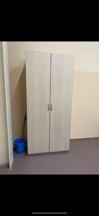 Офисный шкаф гардероб