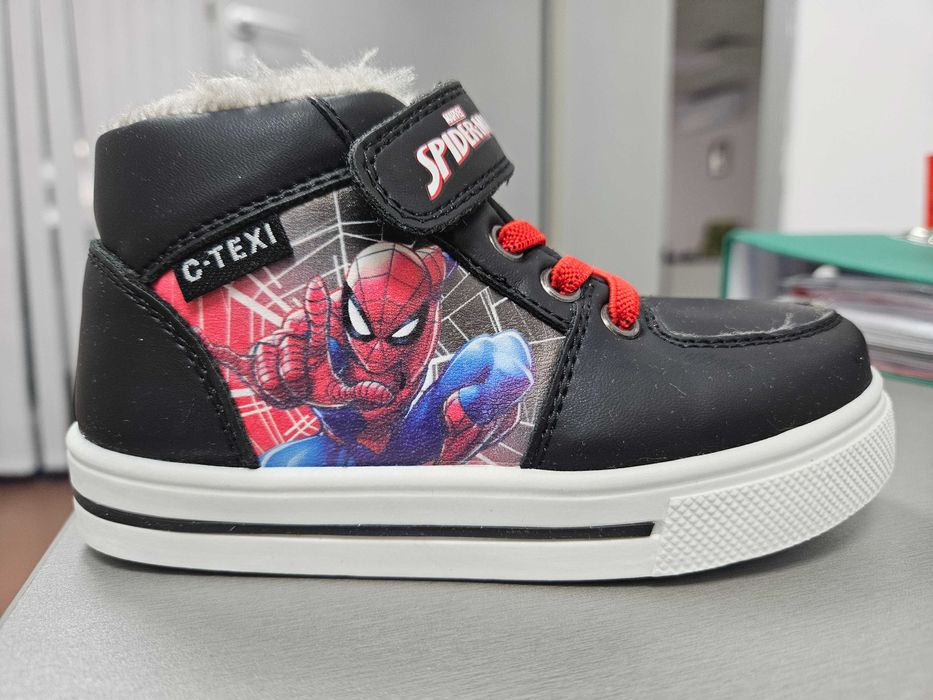 Детски боти със Спайдермен