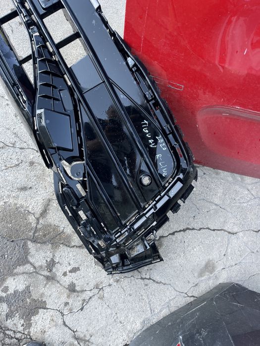 Броня,решетка VW Tiguan 2020- R line