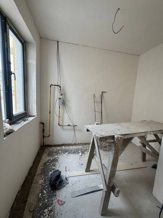 Сергили метрони 4чи бекатига 100метр 2х 3этаж 57ква 48900д