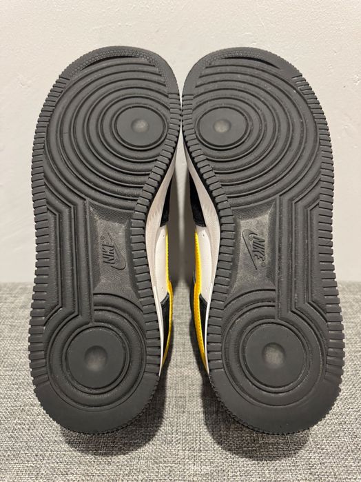 Nike Air Force 1 Low 07 LV8.