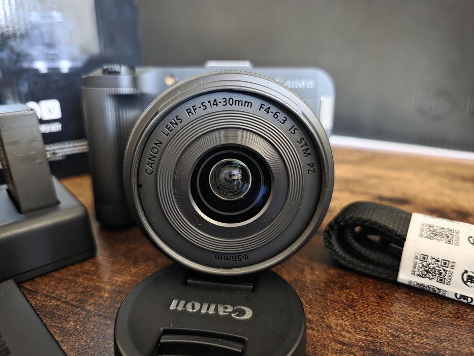 Canon R50V - НОВ + 18 месеца гаранция