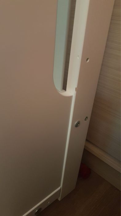 Масивна кошара с матрак