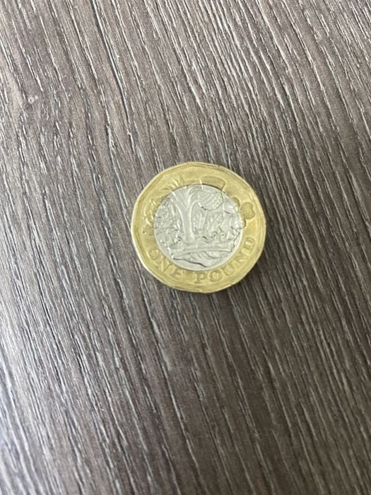 Продаю великобританскую монету