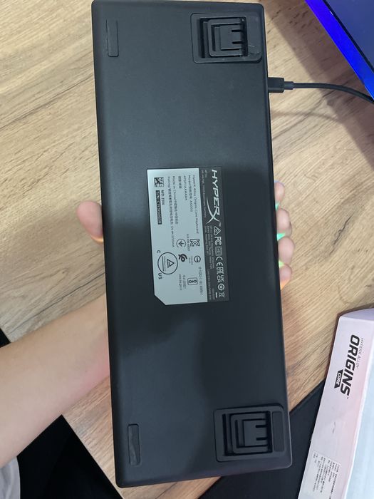 продам клавитуру hyperx alloy origins core
