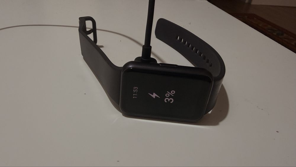Смарт-фитнесс часы Samsung Galaxy Fit 3
